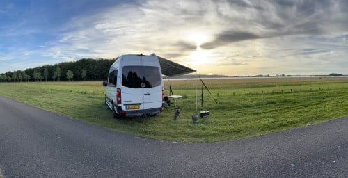 Oakie Doakie – Warme, sfeervolle camper voor 3 personen – off-grid mogelijk