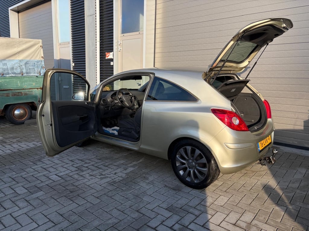 Opel Corsa 1.2-16v '111' edition/133.000 nap/cruise ctrl/airco/trekhaak/