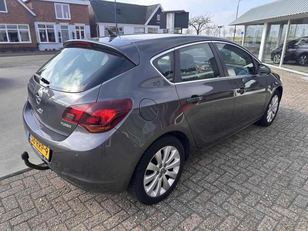 Opel Astra 1.4 turbo cosmo