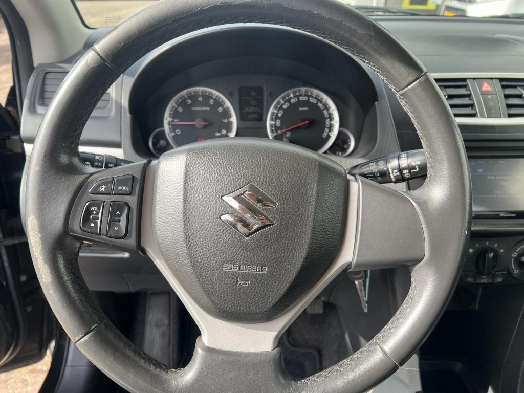 Suzuki Swift 1.2 comfort easss black serie