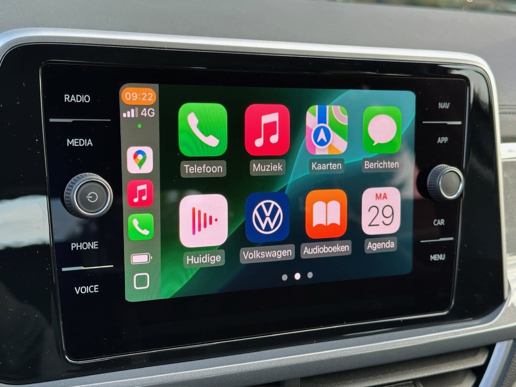 Volkswagen T-roc 1.5 tsi 150pk dsg style carplay | camera | keyless | elek.