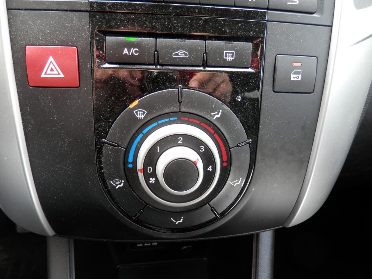 Auto Garant Biedt Aan: KIA Venga 1.4 CVVT Xtra