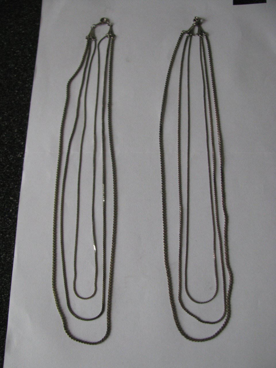 2 Halskettingtjes.