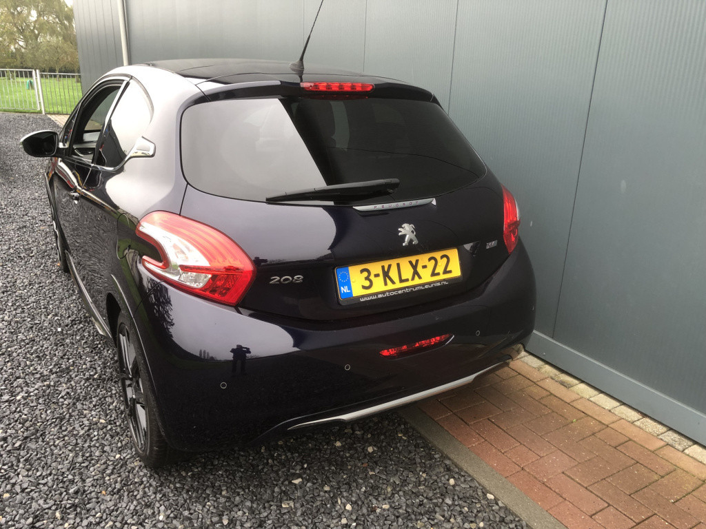 Peugeot 208 1.6 vti 120pk panoramdak 3-drs