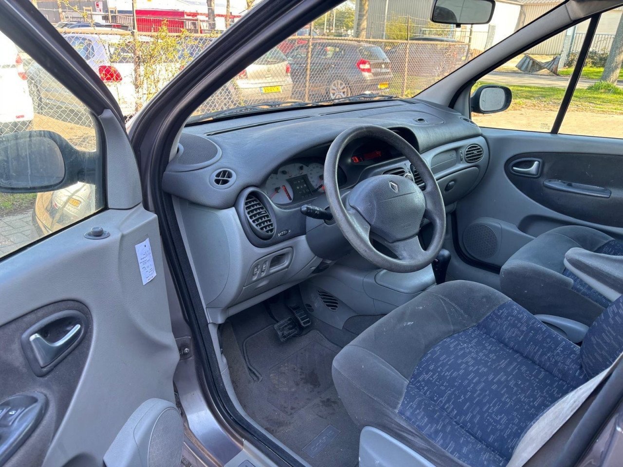 Renault Scenic 2.0-16V Expression Automaat