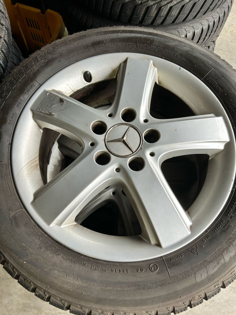 MERCEDES VELGEN - BRIDGESTONE BLIZZAK BANDEN