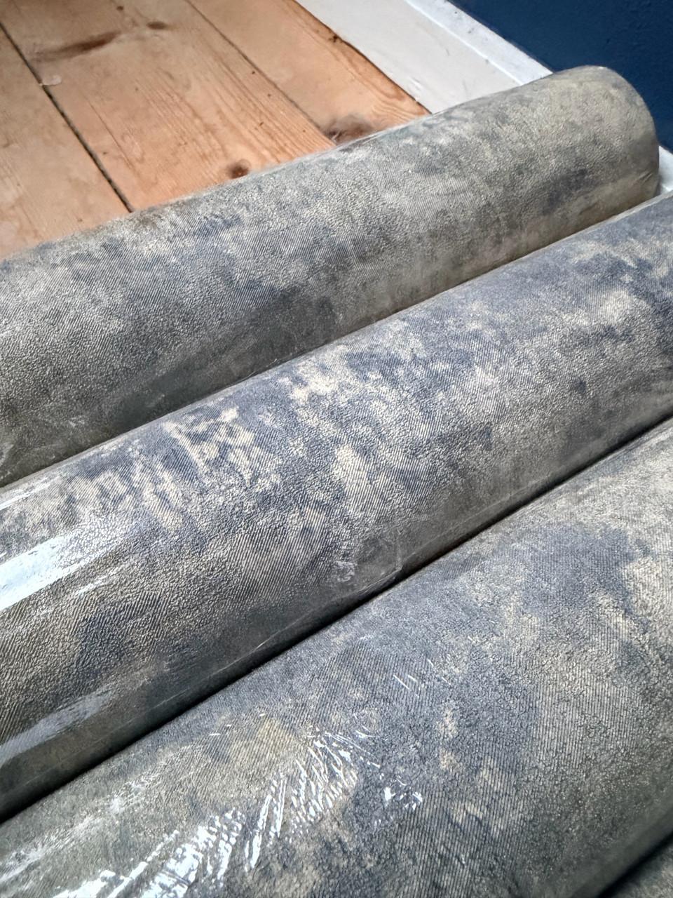 5 rollen chique behang in folie te koop.