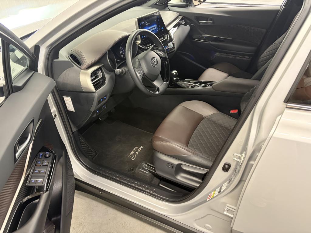 Toyota C-hr 1.8 hybrid executive| camera| jbl| adap.cruise| stoel+ stuur.ve