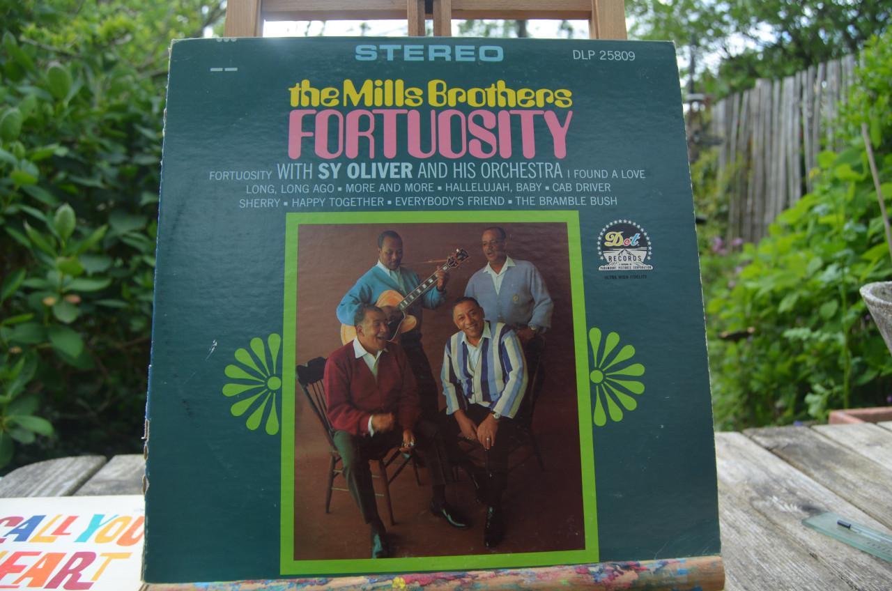 Heel veel LP's Mills Brothers (3)