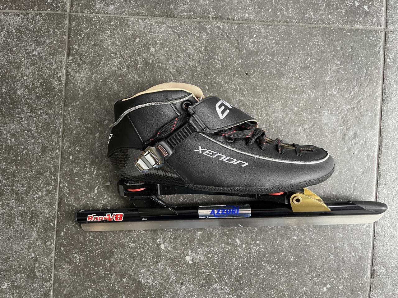 Evo Xenon maat 43 met Raps V8 klapschaats