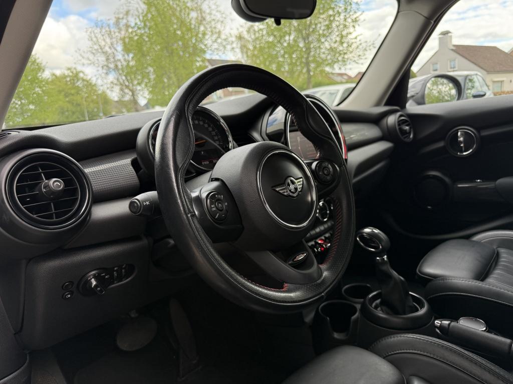 Mini Cooper mini 1.5 black pack - automaat - leder - 87.000km -