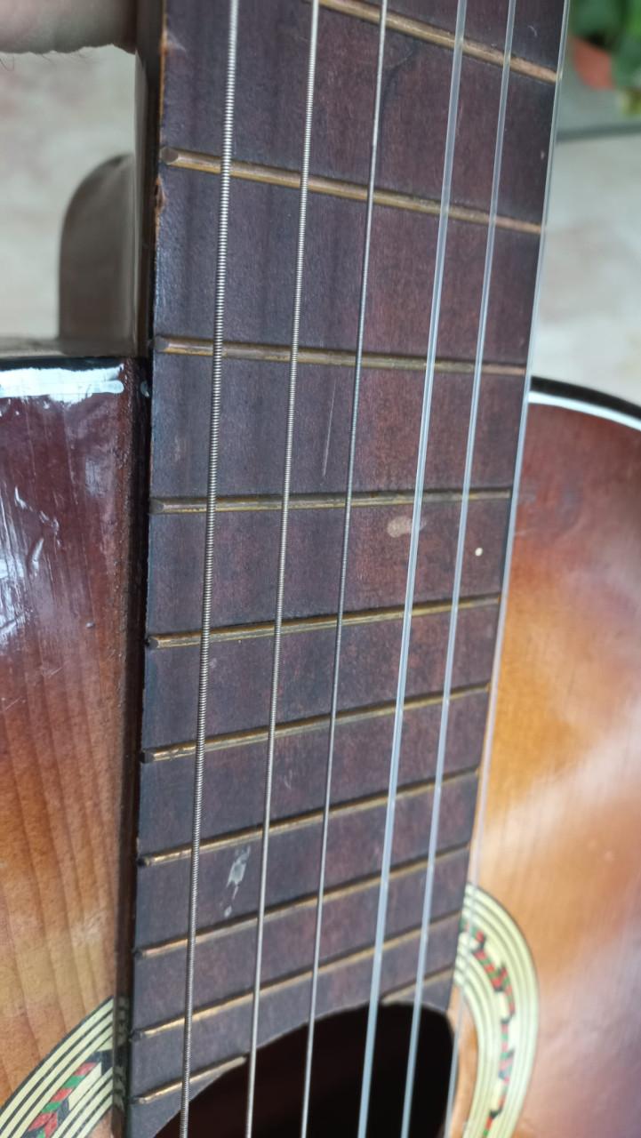 Akoestische guitar, Santana. 65 euro