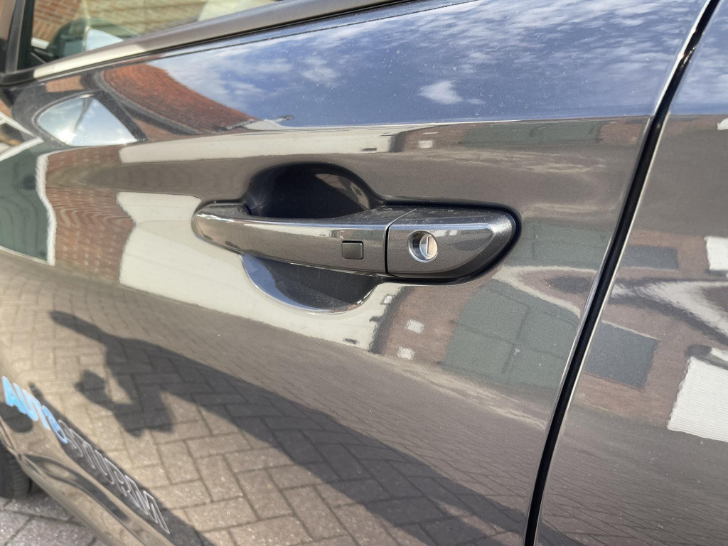 Hyundai Kona ev fashion 39 kwh