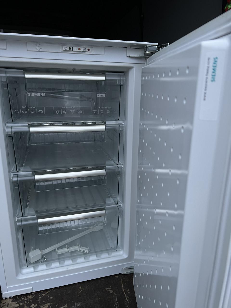 Nieuw Siemens inbouw Vriezer 89x55 cm. Nieuwprijs €499,-