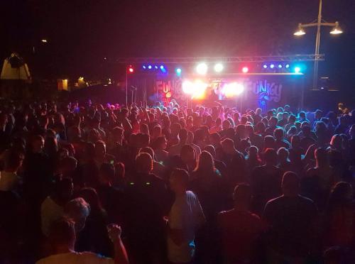 Boek nu de leukste drive-in show van zeeland.