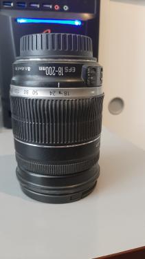 CANON ZOOMLENS E-FS 18-200mm f/3.5-5.6 IS (defect)