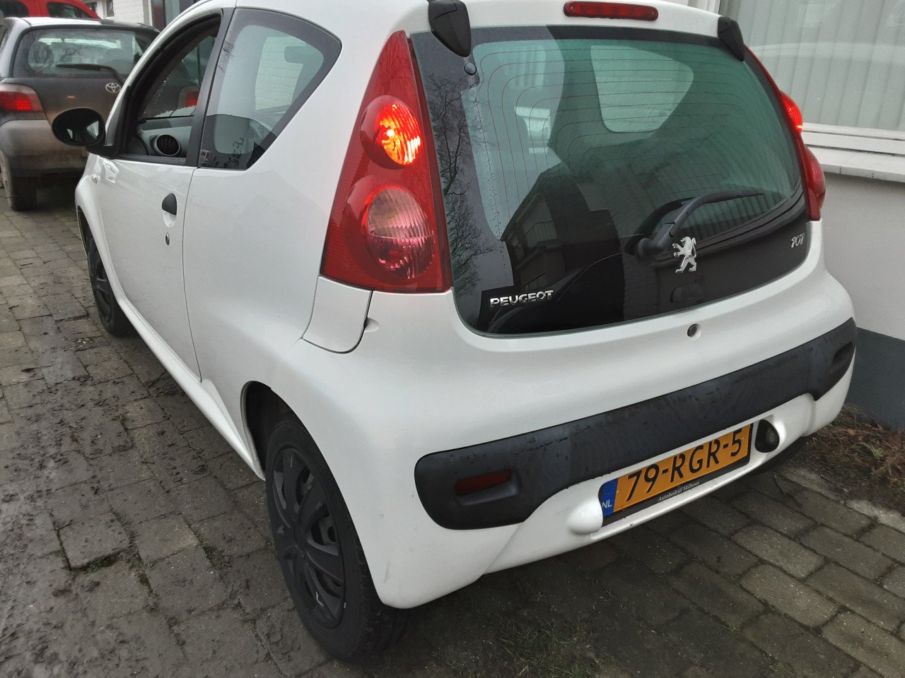 Peugeot 107 1.0-12V XR