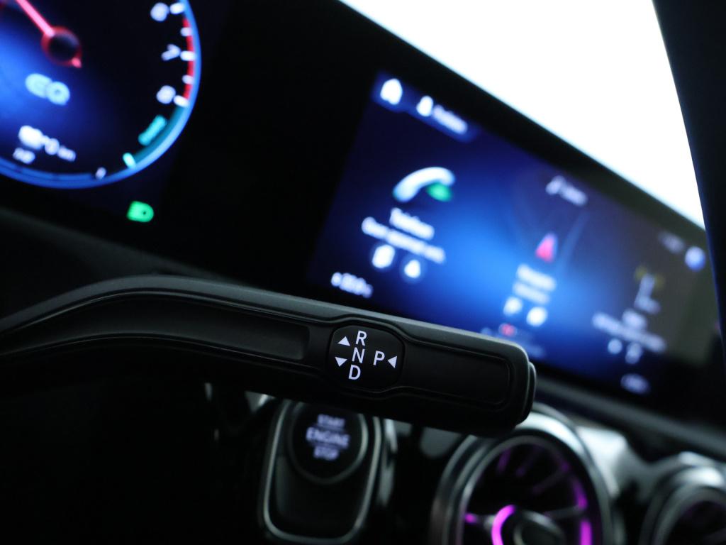 Mercedes-Benz Cla 250 e plug-in hybride elektrische achterklep | smartphone