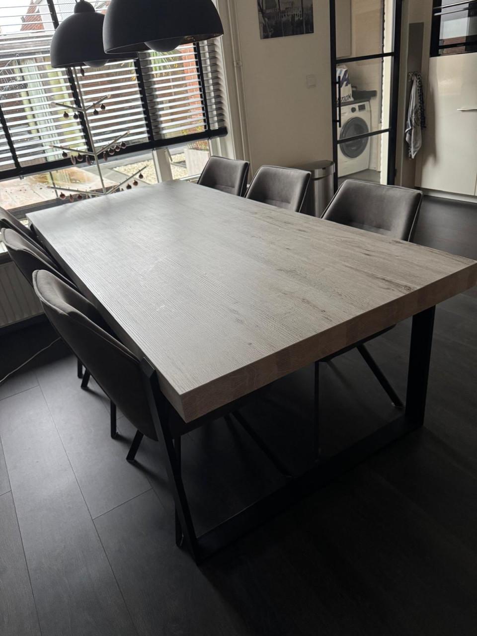 Eetkamertafel 226x100x78cm