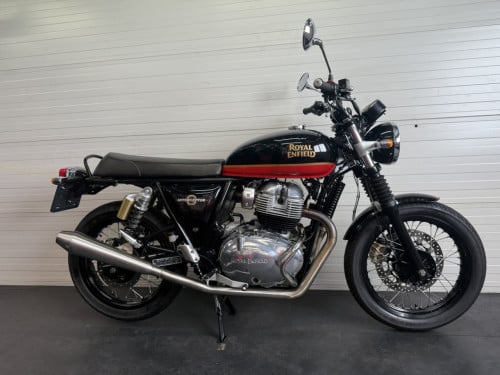 Gave en complete Royal Enfield Interceptor 650!