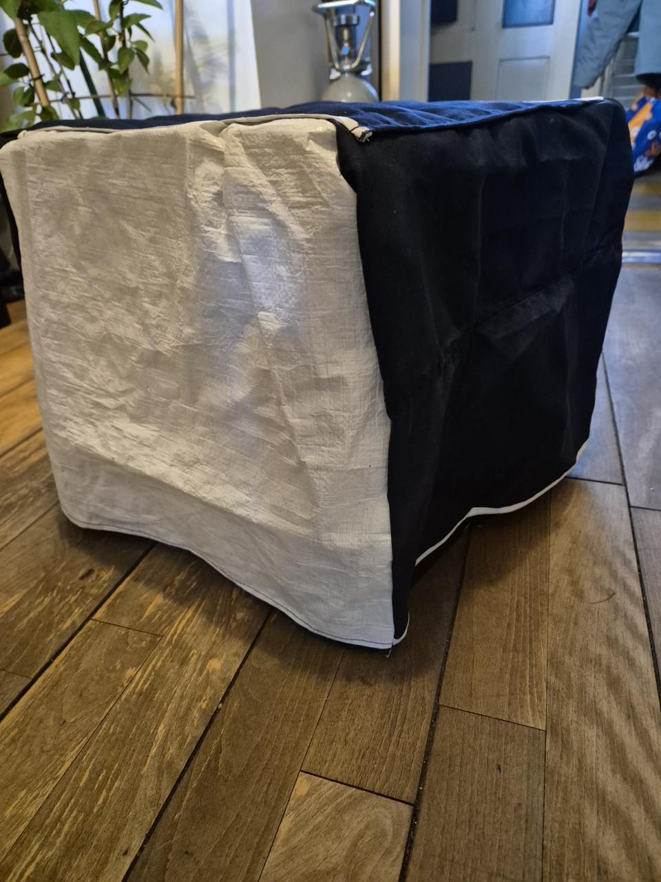 Universele TT kooien €8,- p/st en transporthoezen €4,- p/st