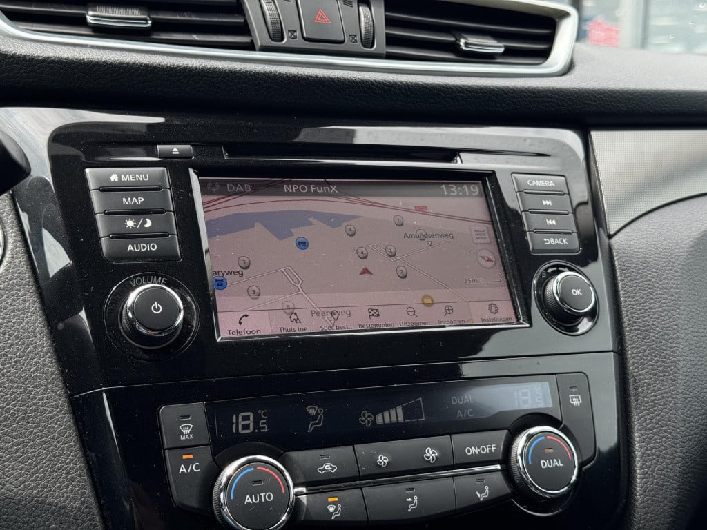 Nissan Qashqai 1.3 dig-t n-connecta design pack | panoramadak | apple carpl