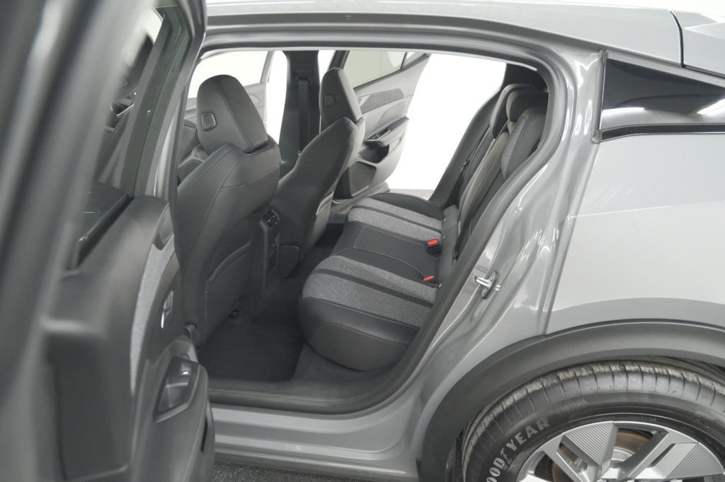 Peugeot 408 1.2 hybrid 136 e-dcs6 allure | 360 camera | navigatie | parkeer