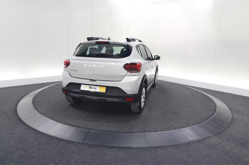 Dacia Sandero Stepway tce 90 expression | camera | dodehoekdetectie | navig