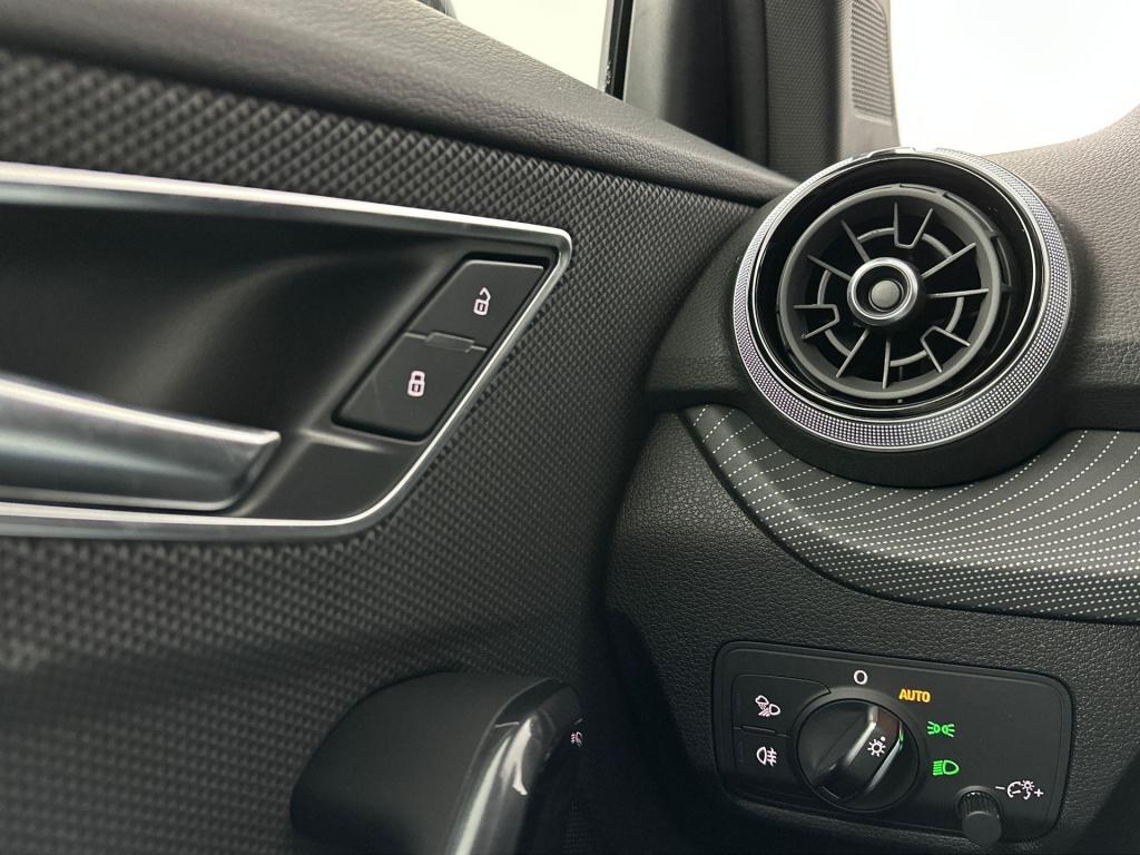 Audi Q2 s edition 35 tfsi 110 kw / 150 pk hatchback 7 vers