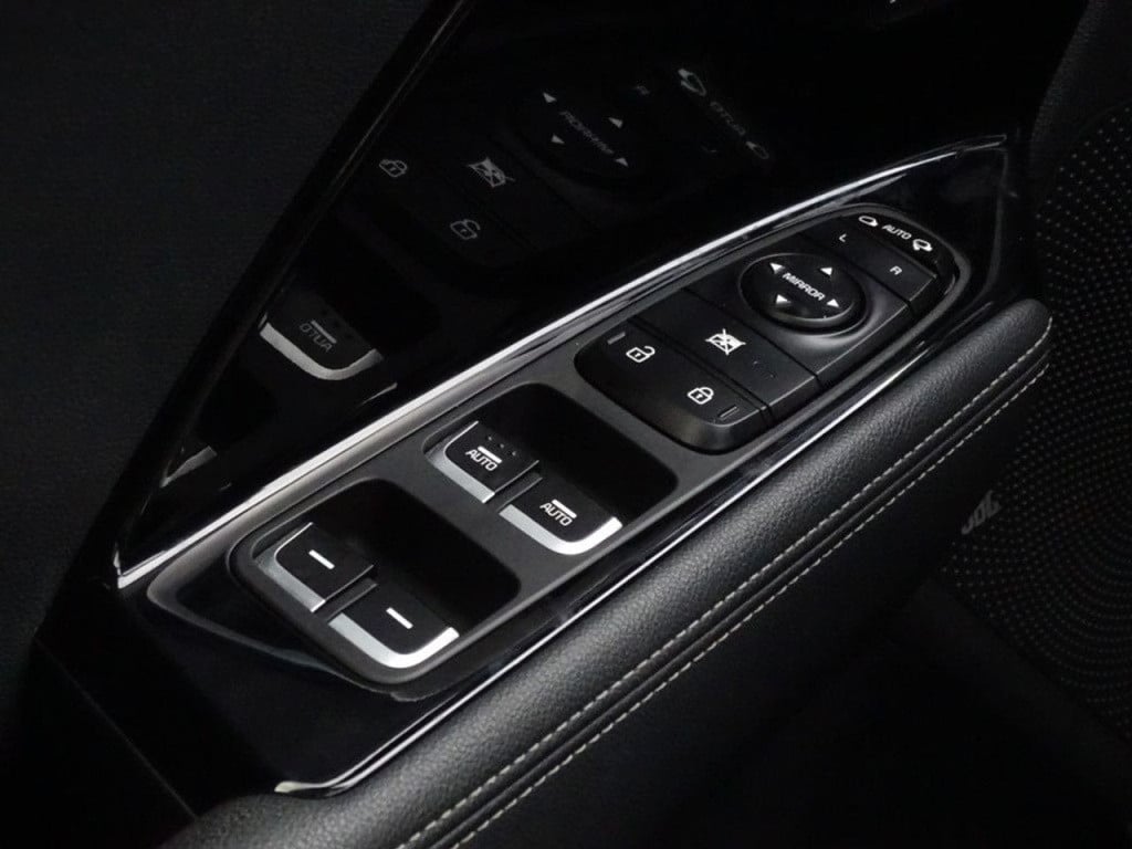Kia E-niro executiveline 64 kwh incl btw | led | stoelkoeling-en verwarming
