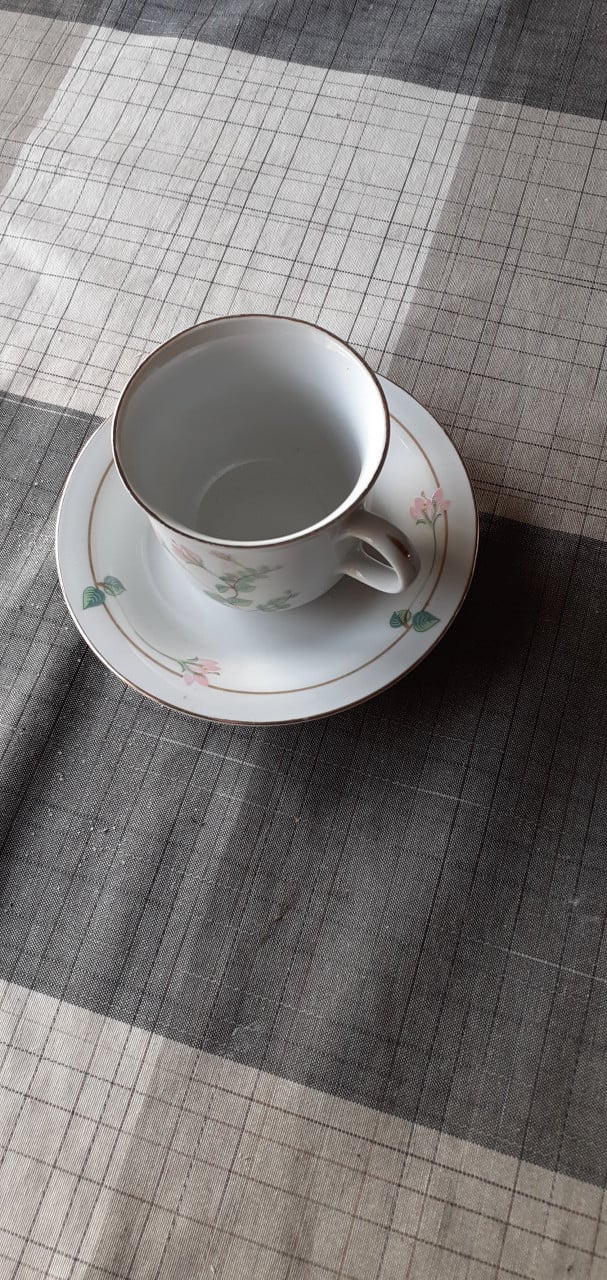 Koffiekopjes en schoteltjes, gebaksbordjes