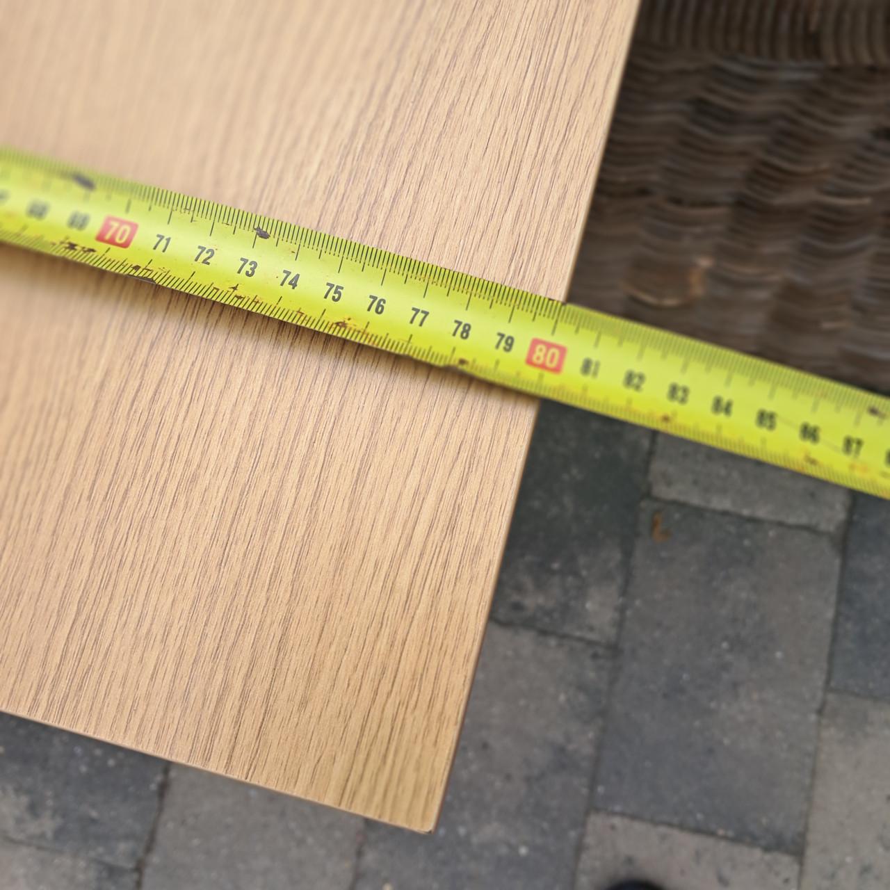 Tafel en 2 rotan stoelen