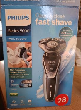 Philips Series 5000 Wet & Dry scheerapparaat S5530/06 met oplader