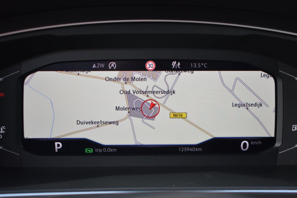 Volkswagen Tiguan 1.5 tsi act highline r-line | trekhaak | camera | dynaudi