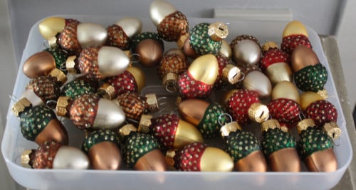 Glazen kerstballetjes eikeltjes kleurrijk