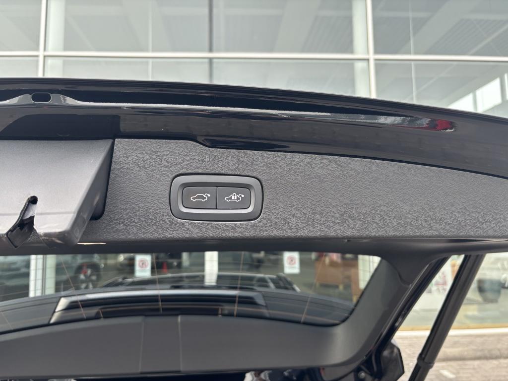 Volvo V60 t6 398pk recharge r-design| panodak| adap.cruise| camera| awd