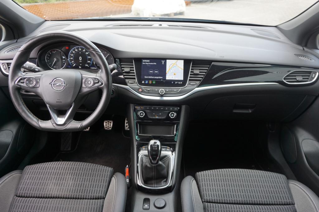Opel Astra sports tourer 1.2 elegance airco / navi / cruise / camera / park