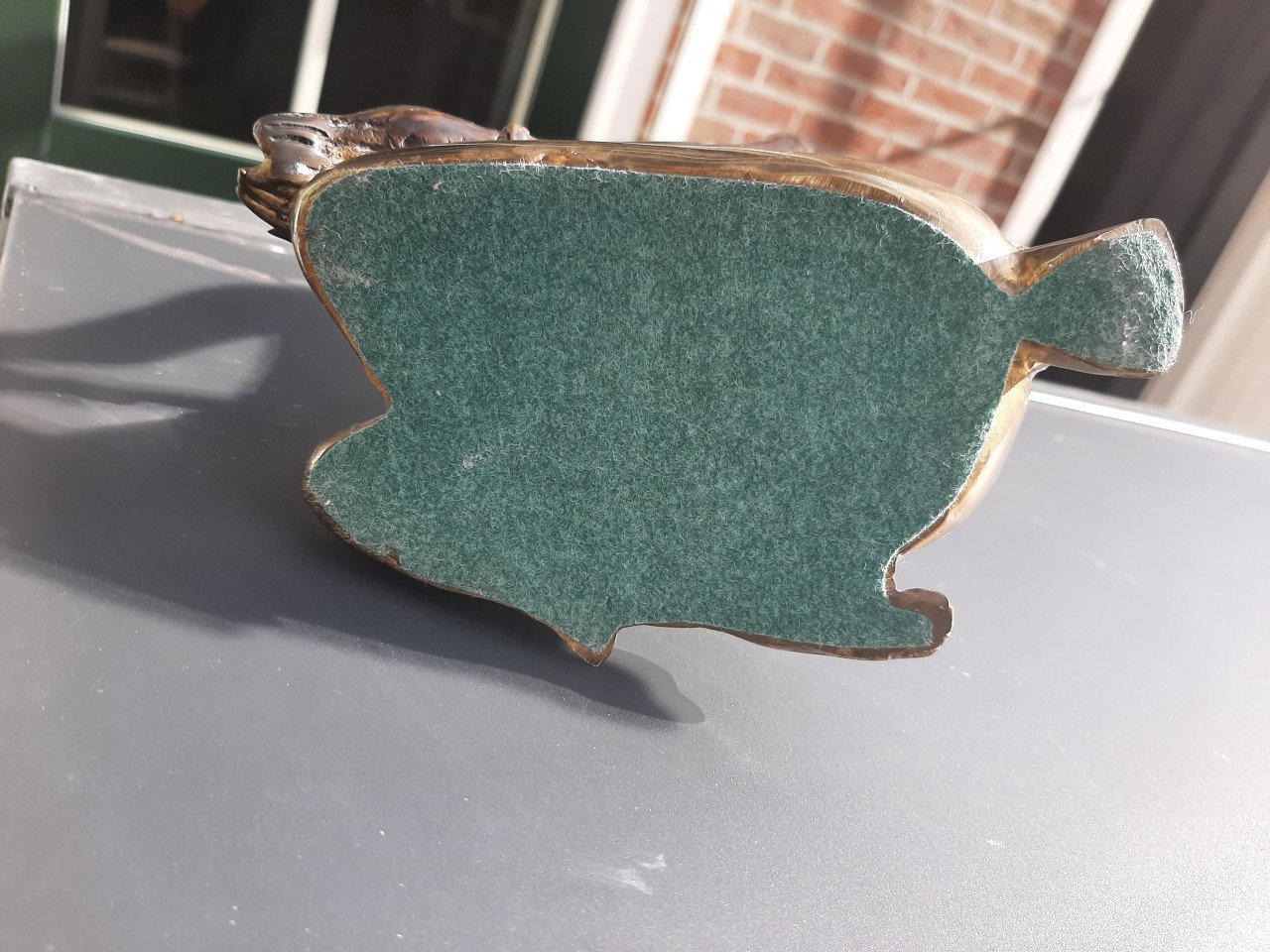 Kpperen beeldje vrouw 17 cm