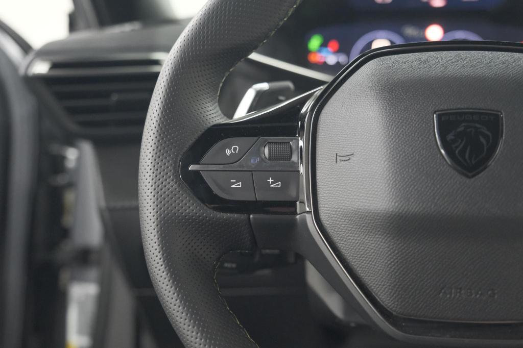 Peugeot 2008 puretech 130 eat8 gt | 360 camera | stoelmassage | adaptieve c