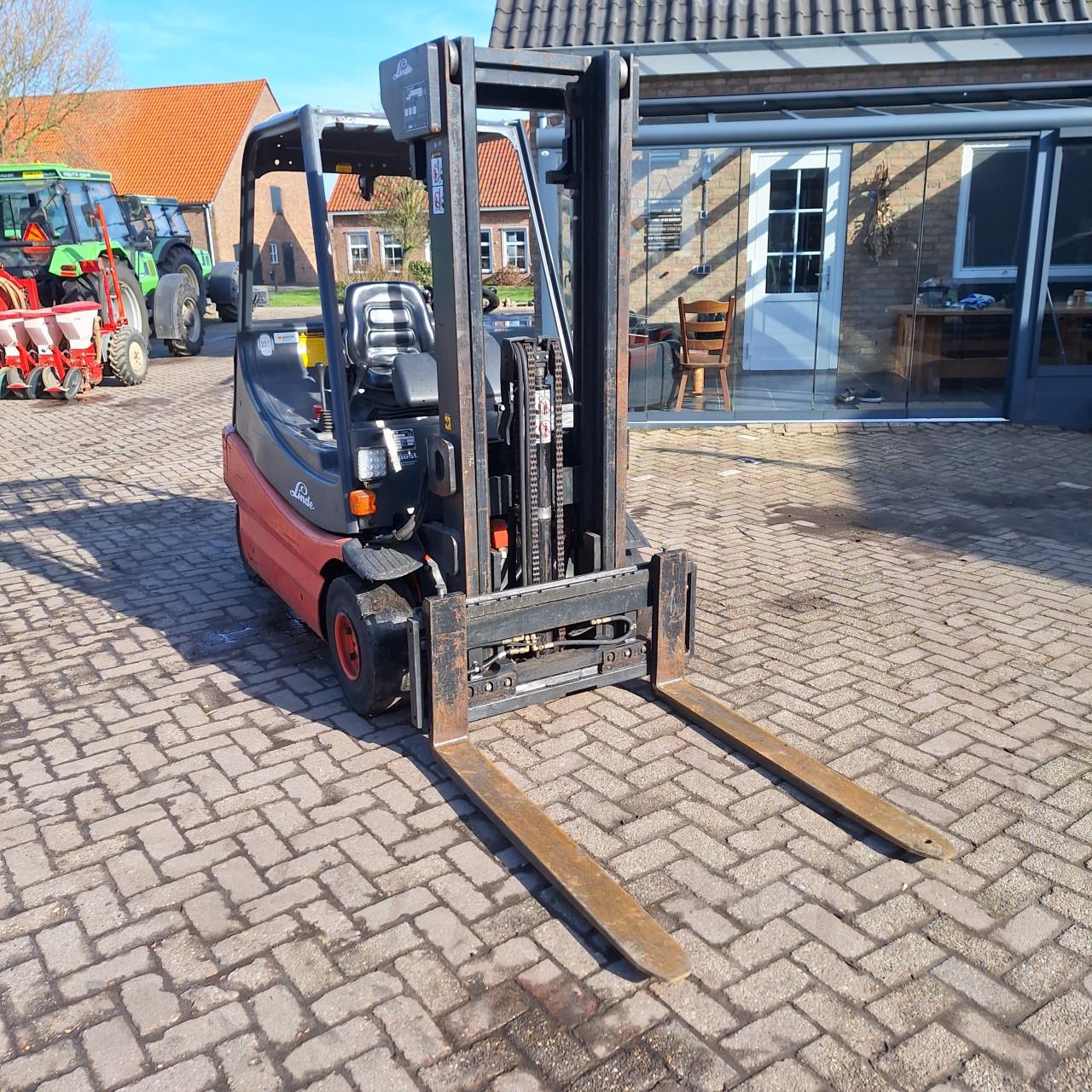 Linde heftruck e25