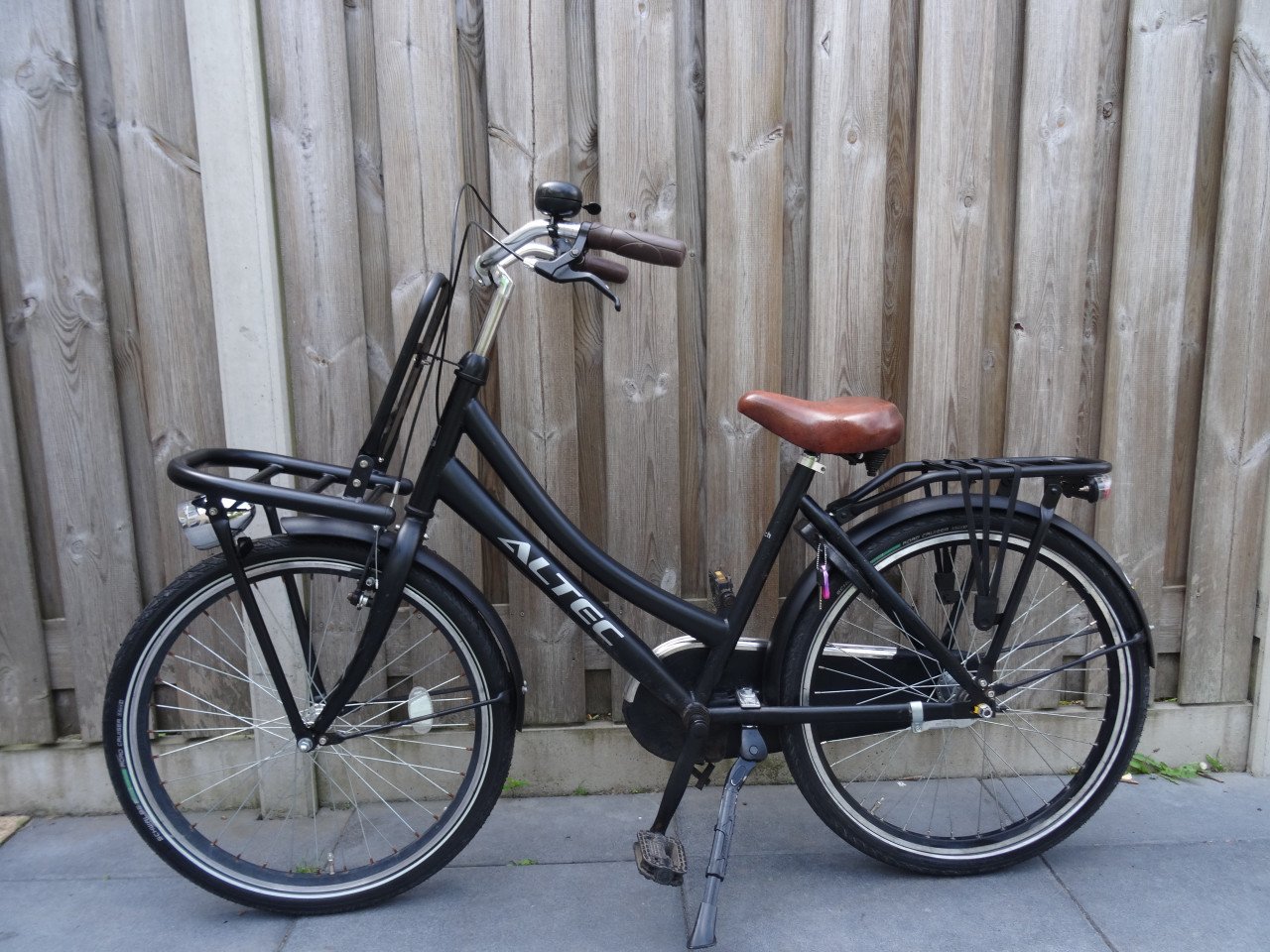 Altec 24 inch meisjesfiets 3 versnellingen