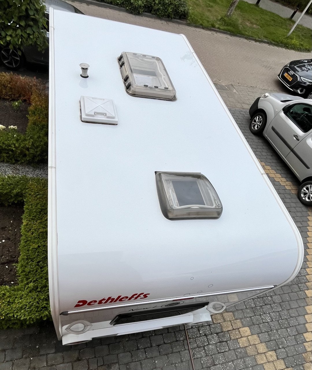 Dethleffs 410TK Caravan | stapelbed  | voortent + zakluifeltent