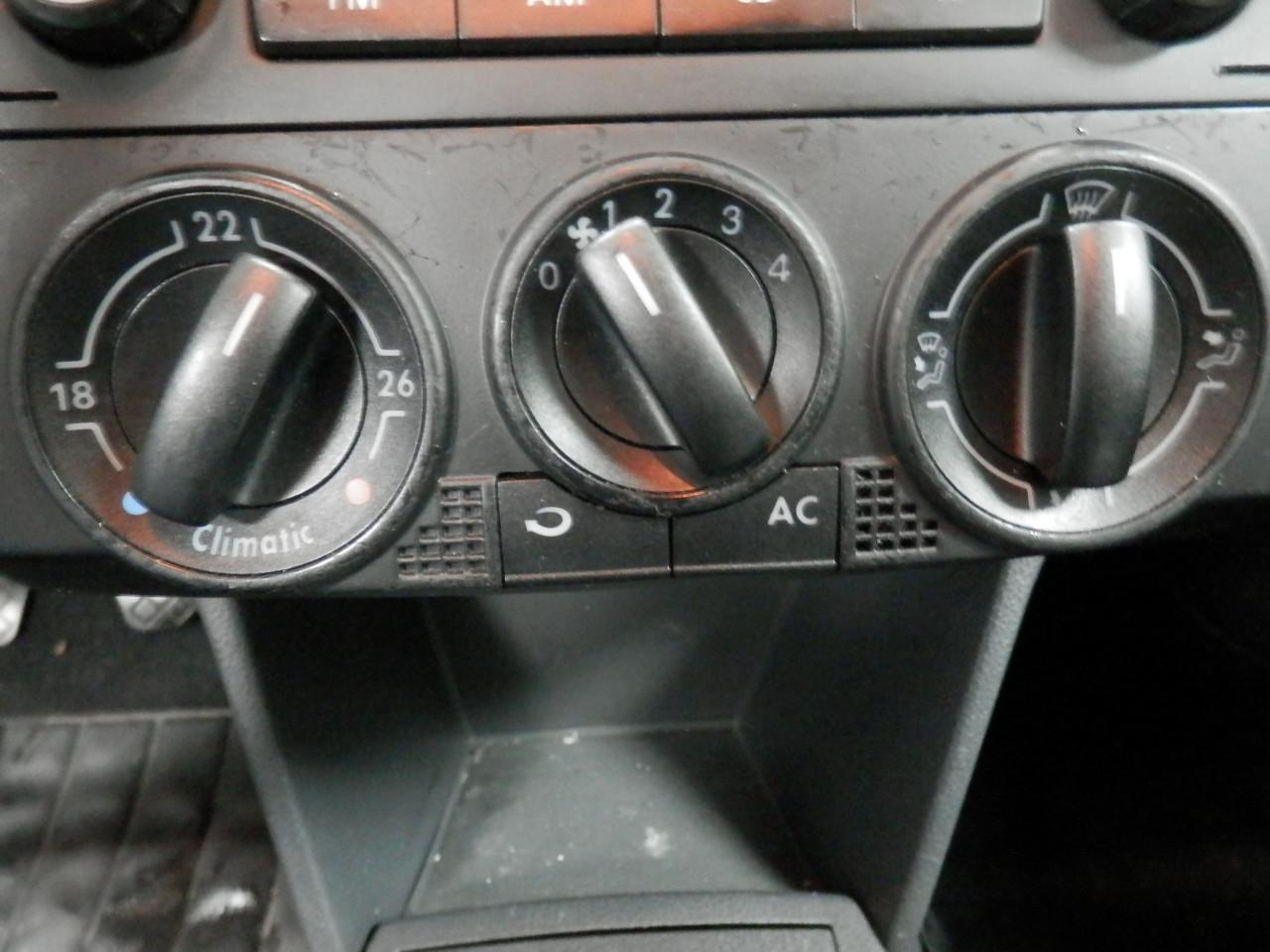 Auto Garant Biedt Aan: Volkswagen Polo 1.2 Trendline