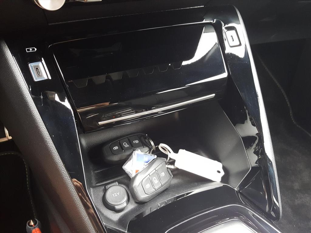 Peugeot E-2008 ev 54kwh 156pk gt |navi|bt|camera 360°|cruise&climate contro