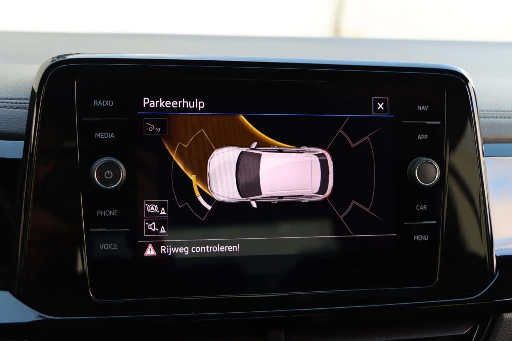 Volkswagen T-roc 1.5 tsi r-line 150pk dsg7