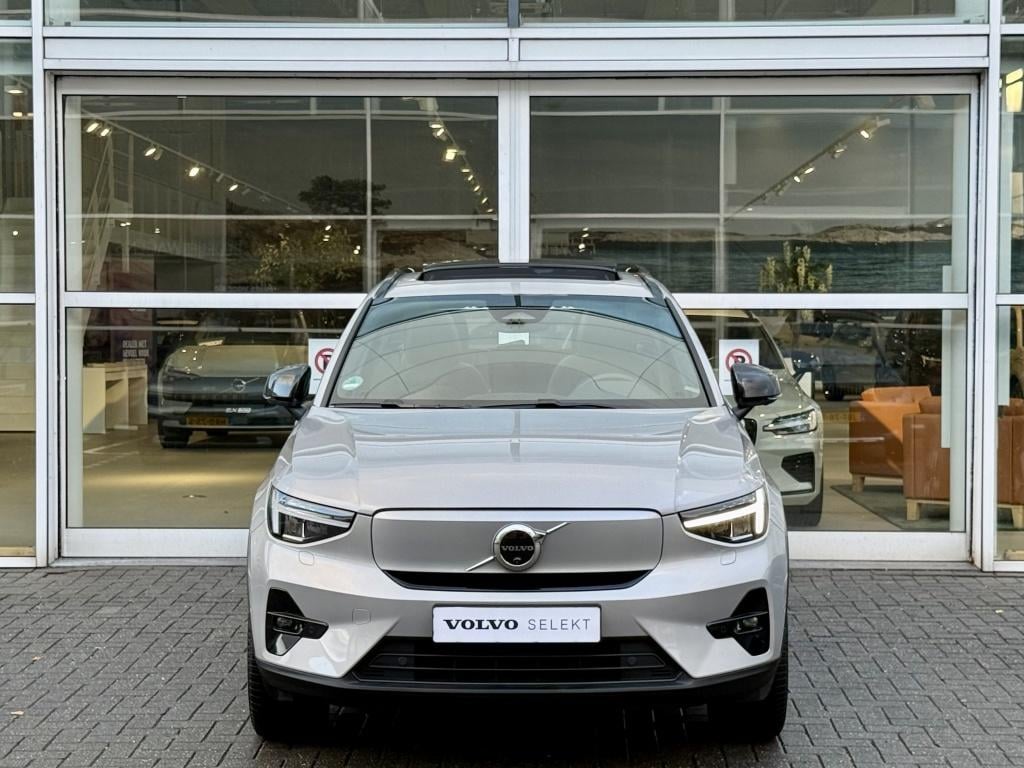 Volvo XC40 recharge ultra 252pk/ 70 kwh| panodak| 360camera| trekhaak