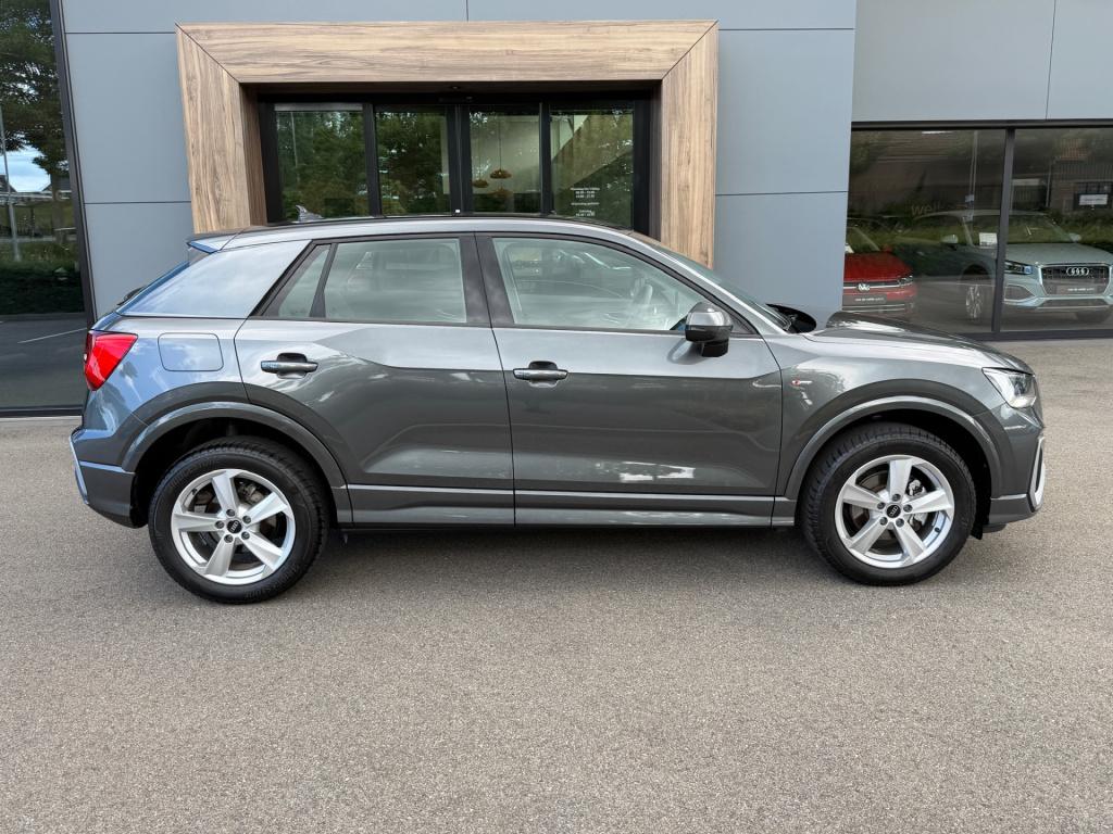 Audi Q2 35 tfsi 150pk s-tronic s-line | camera | carplay | adap. cruise | r