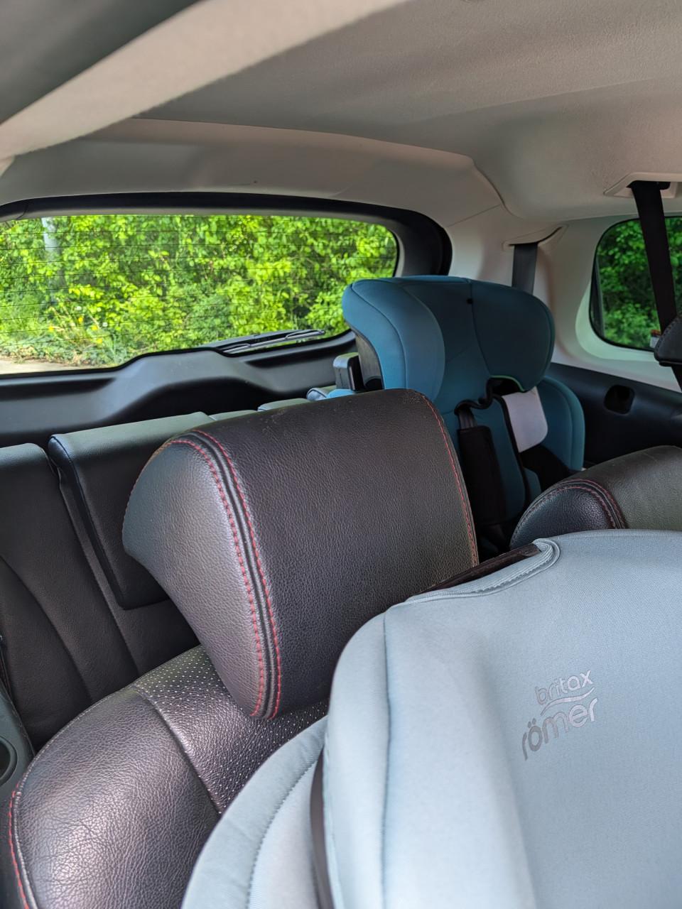 Mazda 5 2.0 7 persoons