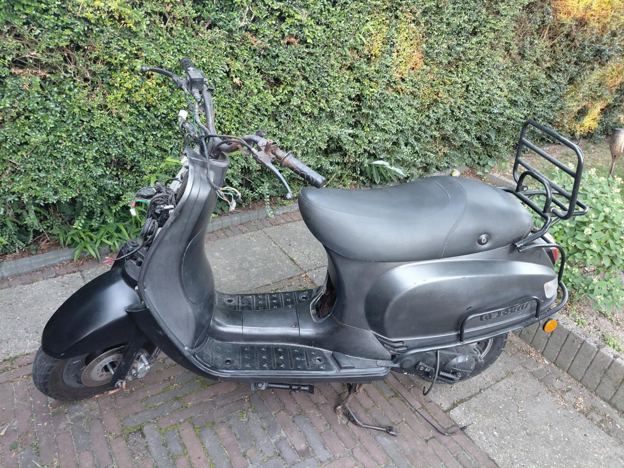 La souris voor onderdelen zonder kenteken