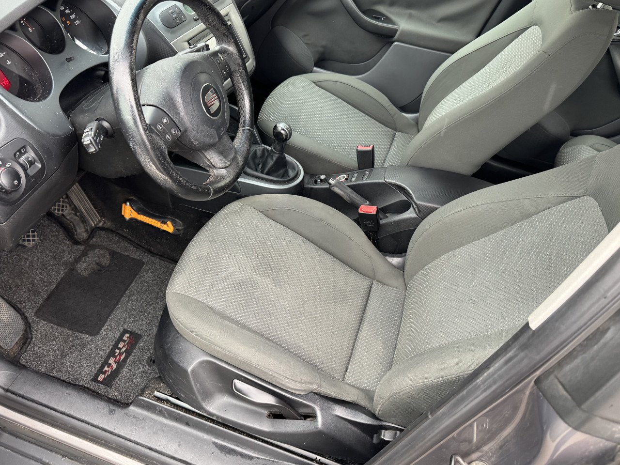 Seat Altea 1.6i Stylance 5 deurs AIRCO NAP ! ! !